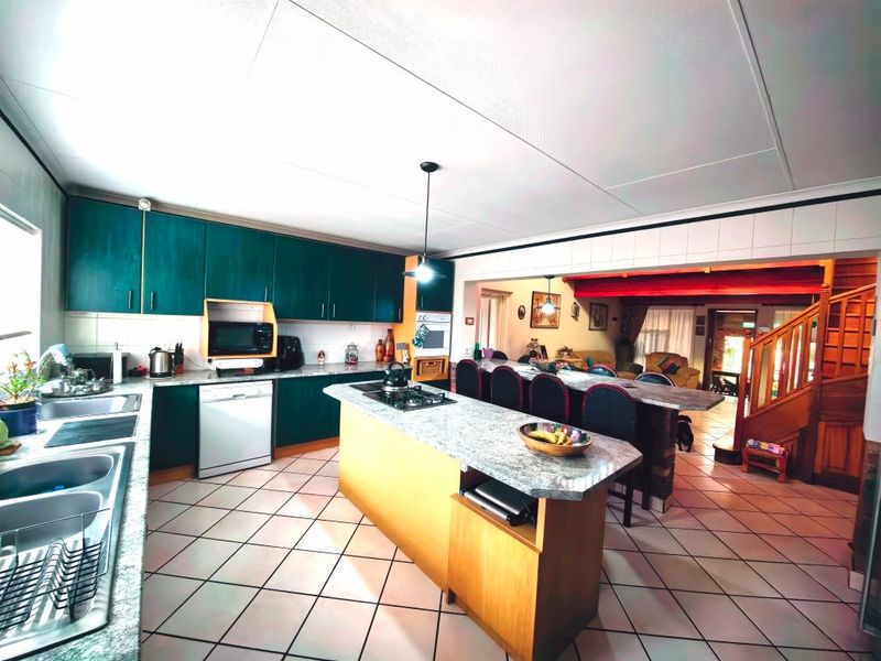 Neat and Comfortable Starter Home - Photo 8