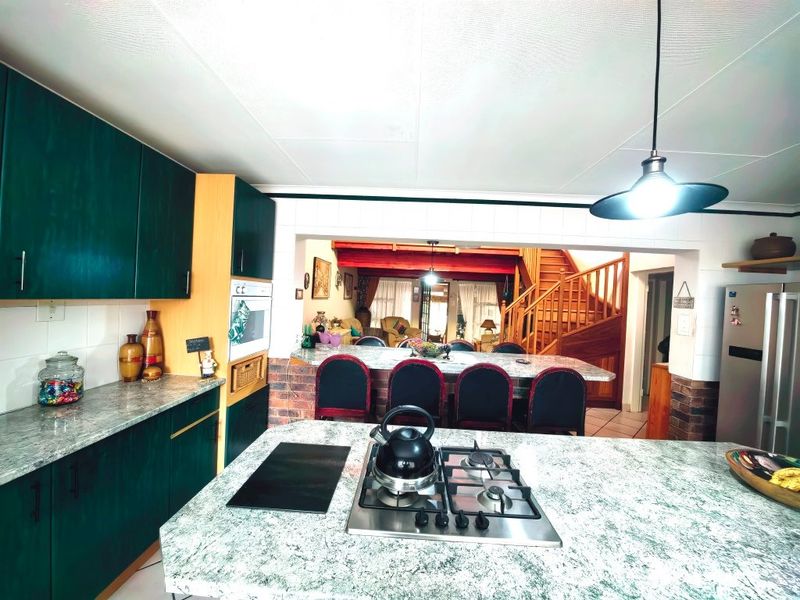 Neat and Comfortable Starter Home - Photo 7