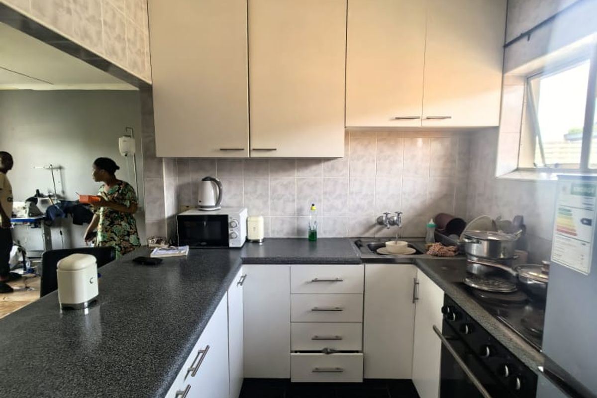 2 Bedrooms, 2 Bathrooms Apartment To Let In Windermere, Durban - Photo 3