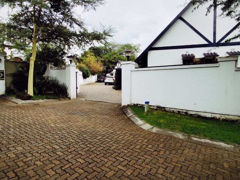 Incredible Multi-Unit Investment Opportunity – 4-in-1 Property Potential! - Photo 2