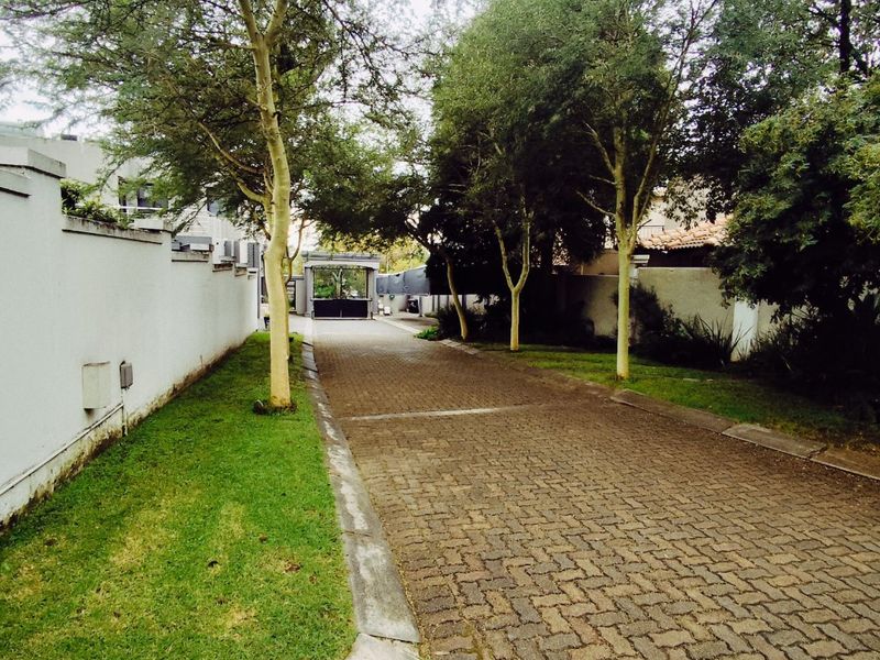 Incredible Multi-Unit Investment Opportunity – 4-in-1 Property Potential! - Photo 1