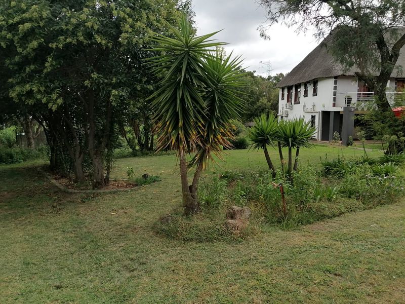 Gust-house apartment property available for rental with open parking - Photo 5