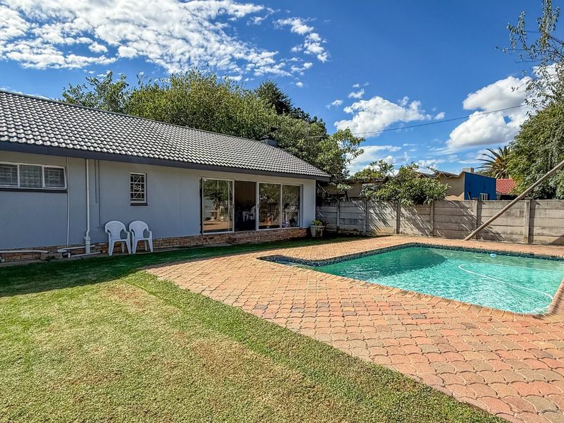 MOVE-IN-READY HOME FOR A BIG FAMILY - Photo 10