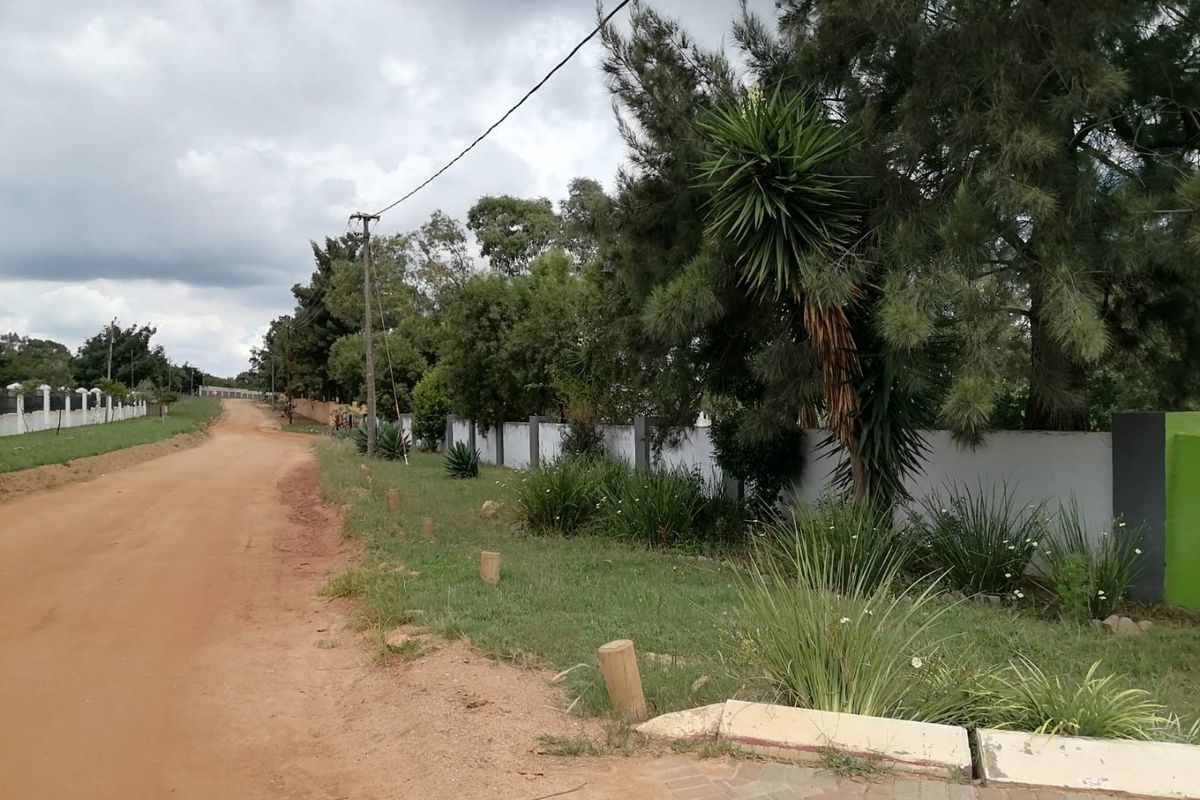 Gust-house apartment property available for rental with open parking - Photo 2