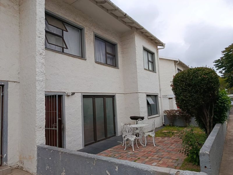 3 Bedroom Duplex For Sale In Sydenham - Photo 4