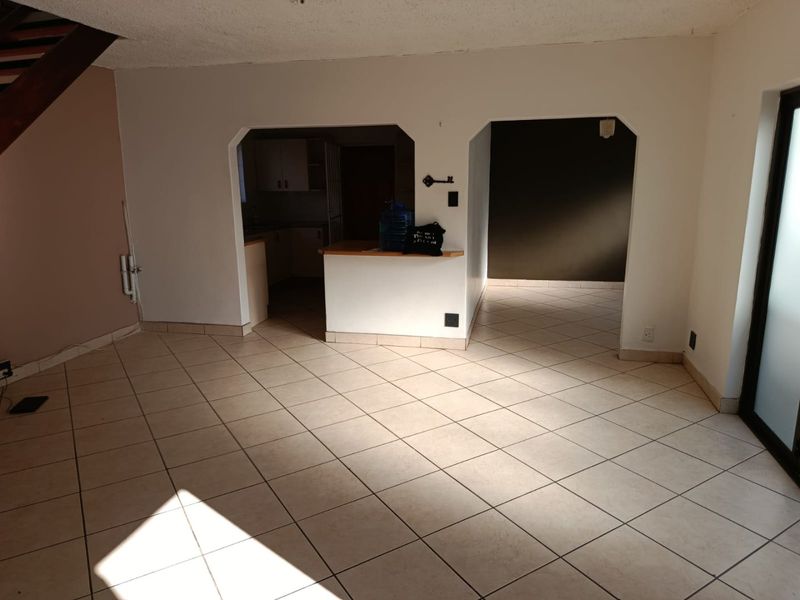 3 Bedroom Duplex For Sale In Sydenham - Photo 7