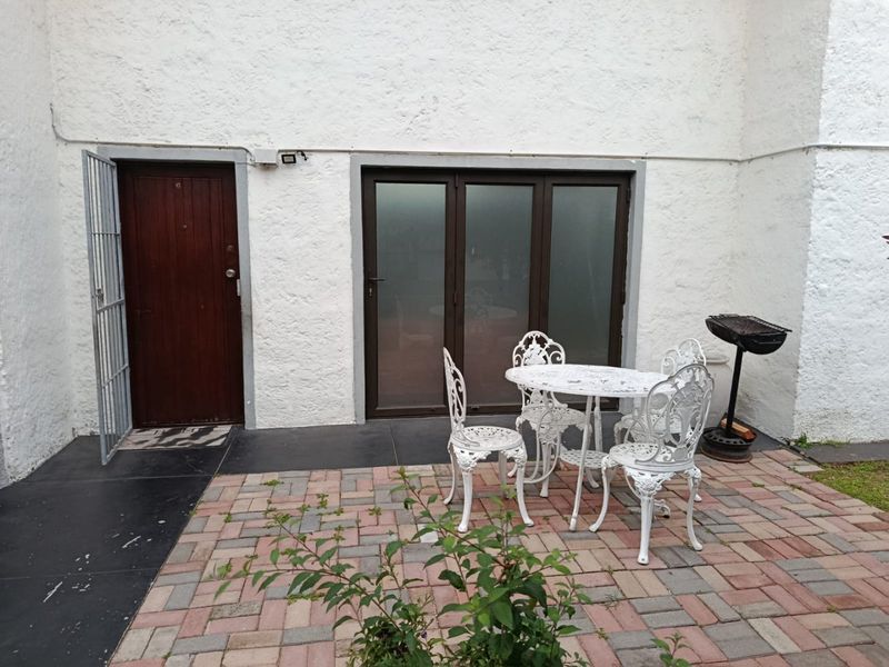 3 Bedroom Duplex For Sale In Sydenham - Photo 5