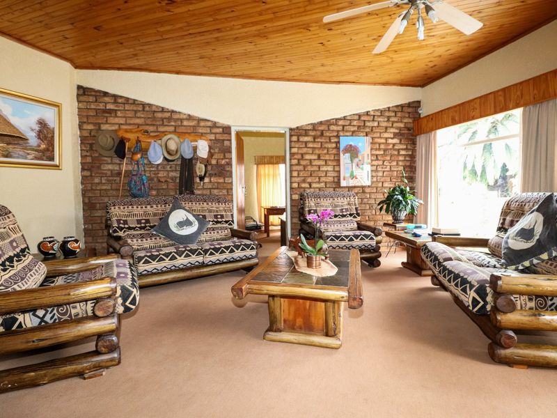 OPEN PLAN LIVING WITH VERSATILE LAYOUT - Photo 7