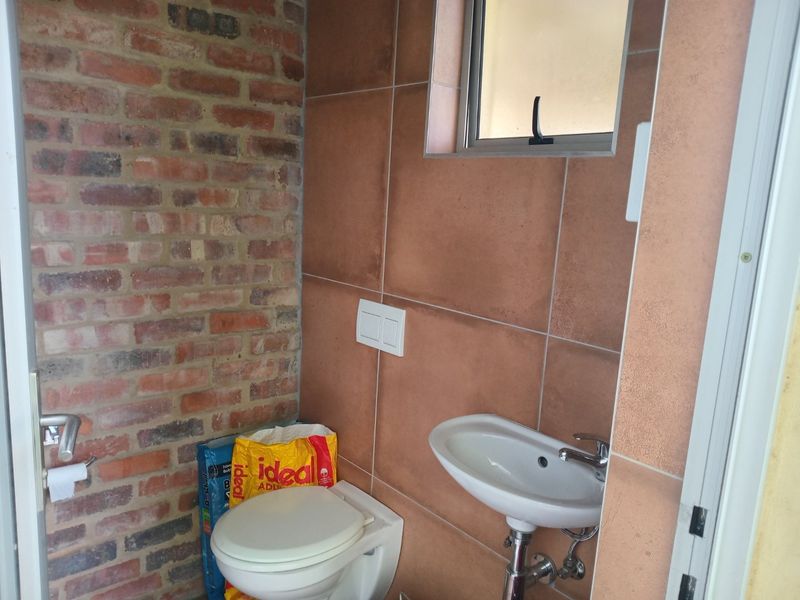 3 bedroom Corner House - Photo 9