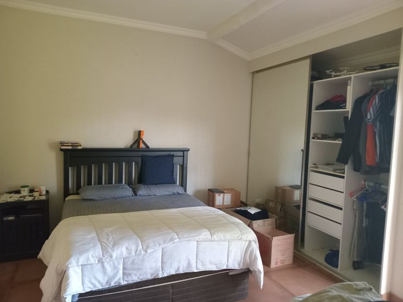 3 bedroom Corner House - Photo 6