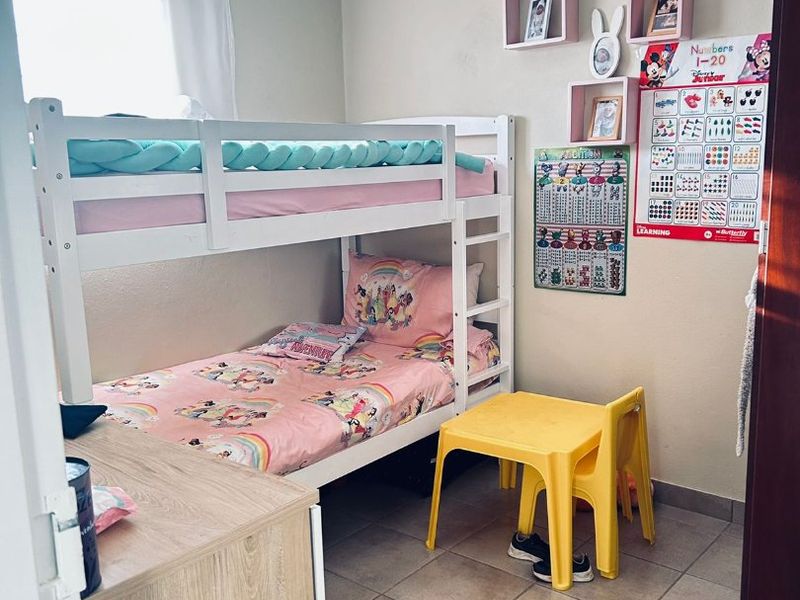 3 Bedroom to Let  in Kosmosdal - Photo 5