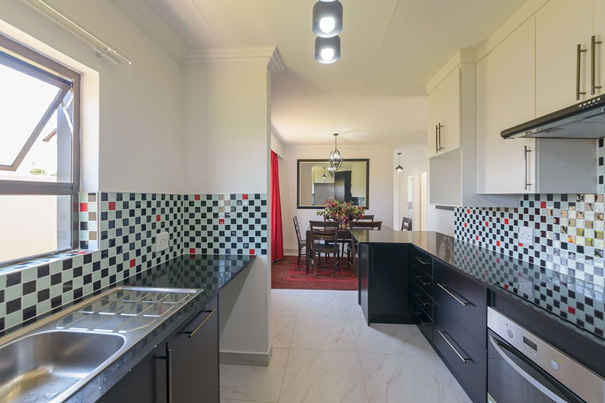 Discover the perfect opportunity to bring your dream home to life with this exceptional plot-and-plan offering. Situated on a generous 307 square meter stand, this property gives you the freedom to design and build a home that truly reflects your personal style, needs, and lifestyle. - Photo 5