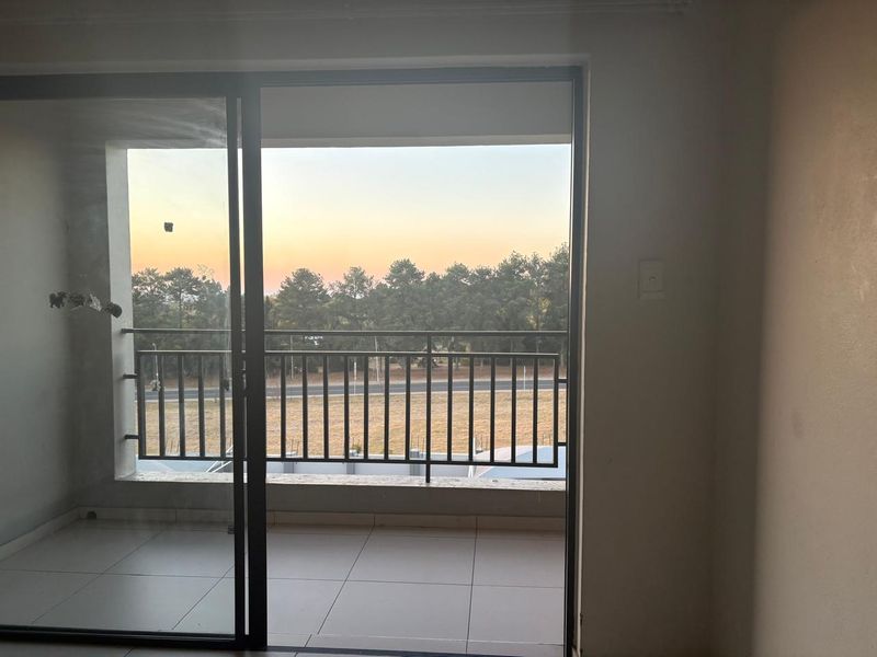 2 Bedroom 1 Bathroom  Apartment for Rent in Carlswald - Photo 7