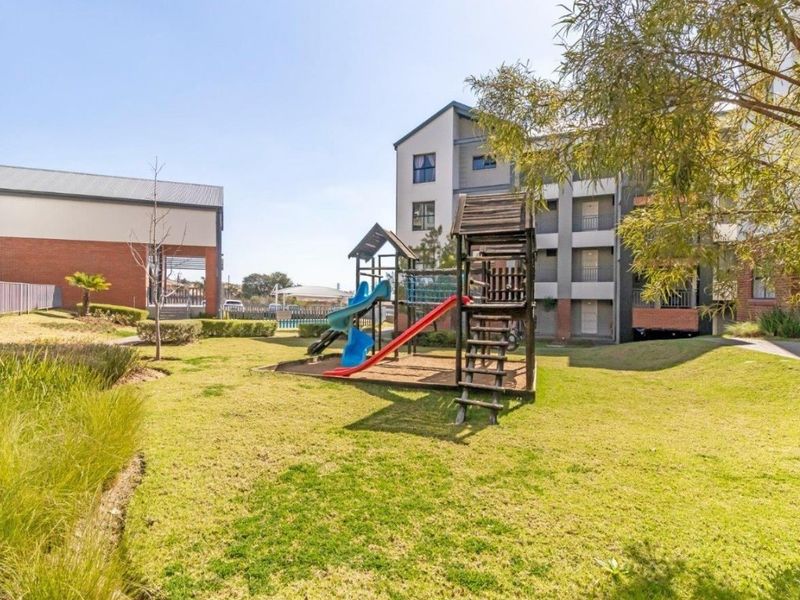 2 Bedroom 1 Bathroom  Apartment for Rent in Carlswald - Photo 10