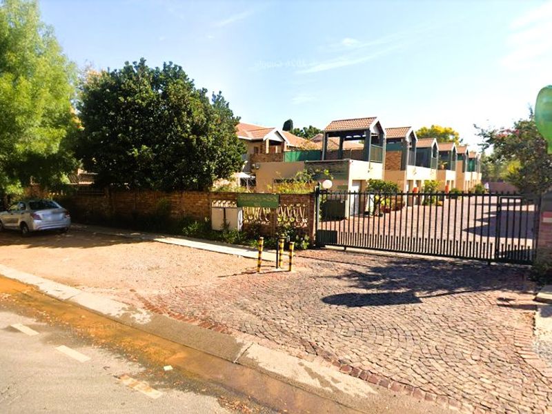 Step into comfortable, easy living with this charming 2-bedroom, 1-bathroom townhouse situated in the well-established suburb of Rietfontein. Perfectly suited for first-time buyers, small families, or investors, this property offers a blend of convenience, tranquility, and affordability in one of Pretoria’s most sought-after Moot areas. - Photo 8