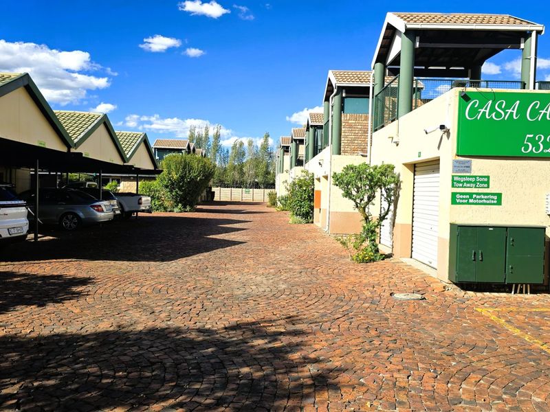 Step into comfortable, easy living with this charming 2-bedroom, 1-bathroom townhouse situated in the well-established suburb of Rietfontein. Perfectly suited for first-time buyers, small families, or investors, this property offers a blend of convenience, tranquility, and affordability in one of Pretoria’s most sought-after Moot areas. - Photo 7