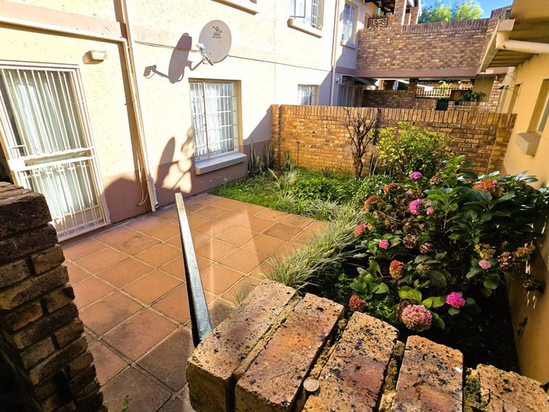 Step into comfortable, easy living with this charming 2-bedroom, 1-bathroom townhouse situated in the well-established suburb of Rietfontein. Perfectly suited for first-time buyers, small families, or investors, this property offers a blend of convenience, tranquility, and affordability in one of Pretoria’s most sought-after Moot areas. - Photo 2