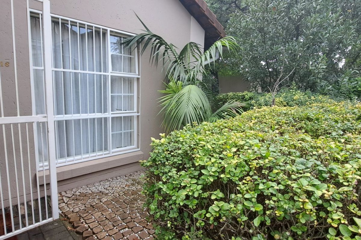 A Stunning Cluster Home – Don’t Miss Out! - Photo 2