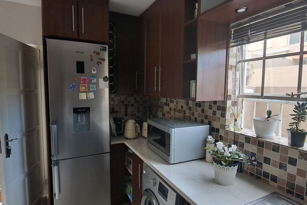 A Stunning Cluster Home – Don’t Miss Out! - Photo 4