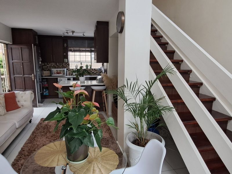 A Stunning Cluster Home – Don’t Miss Out! - Photo 3