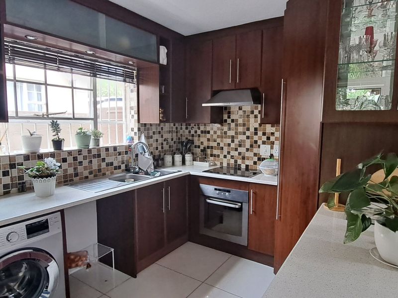 A Stunning Cluster Home – Don’t Miss Out! - Photo 5