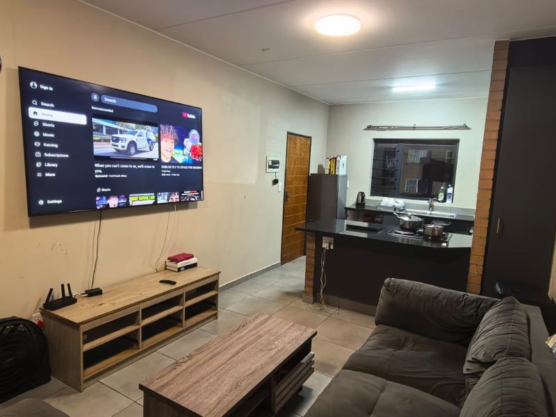 Waterfall Ridge, Versatile 2-bedroom, 2-bathroom apartment  - Photo 10