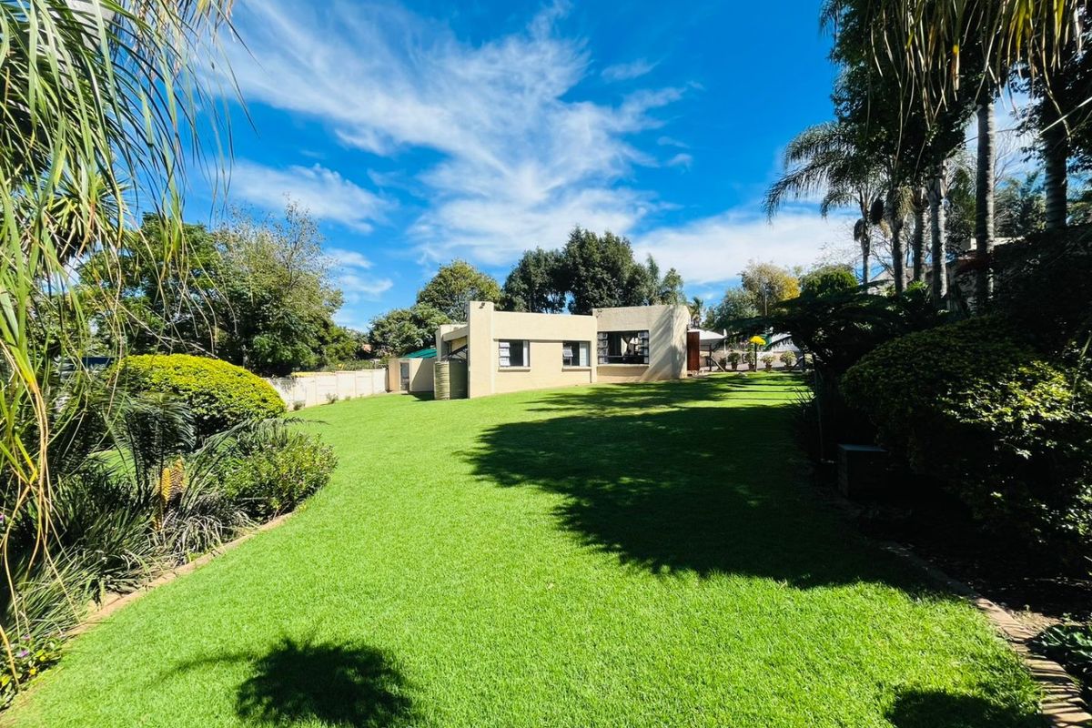 2 Bedroom House with Cottage for Sale in Randpark Ridge - Photo 2