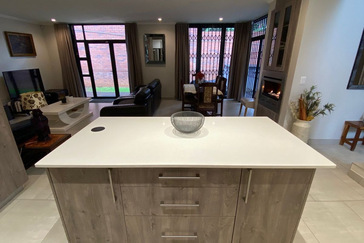 4 Bedroom Fully Furnished House for Rent in Bryanston - Photo 5