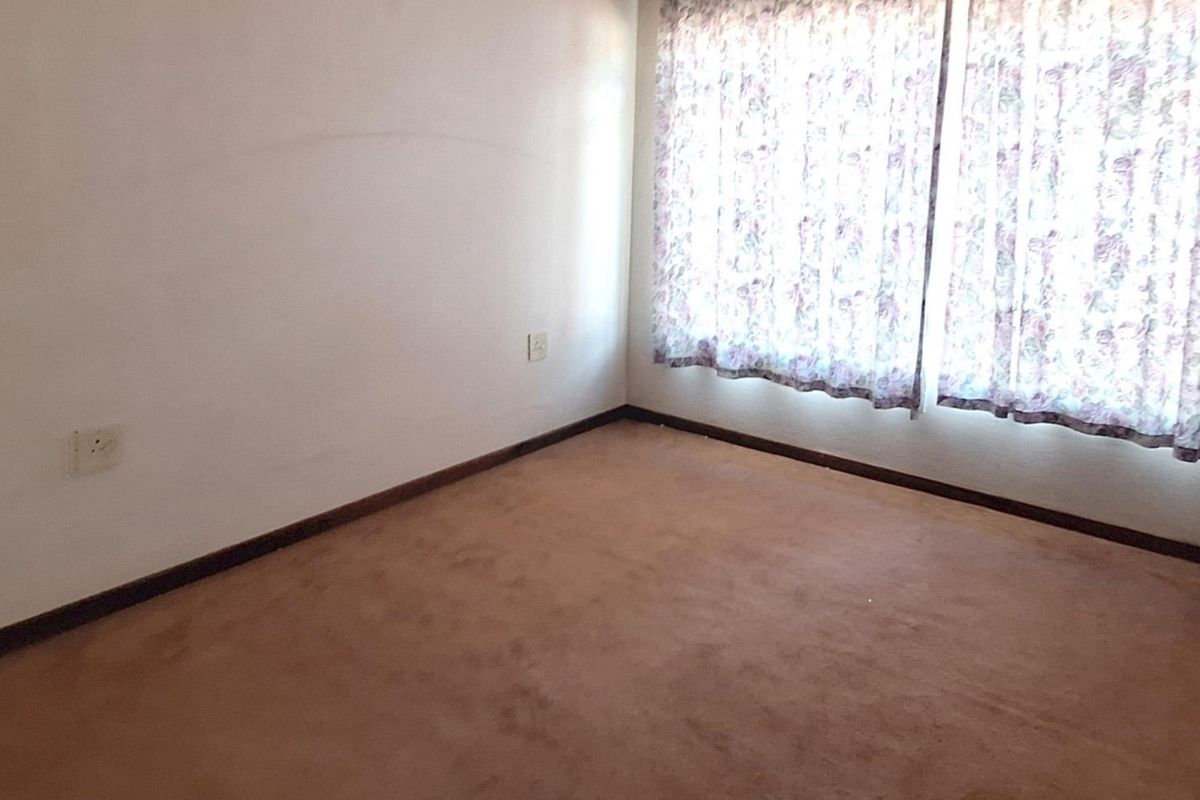 Modern 3 Bedroom Townhouse for Sale in Standerton Central – Prime Location & Comfortable Living - Photo 5