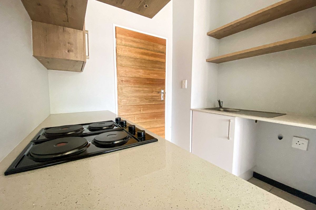 Two Bedroom Apartment To Let - Photo 5