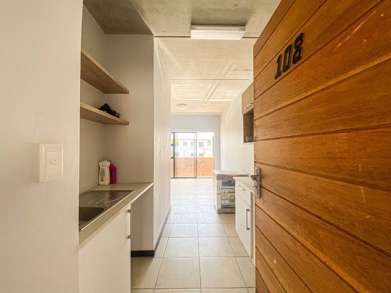 Two Bedroom Apartment To Let - Photo 7