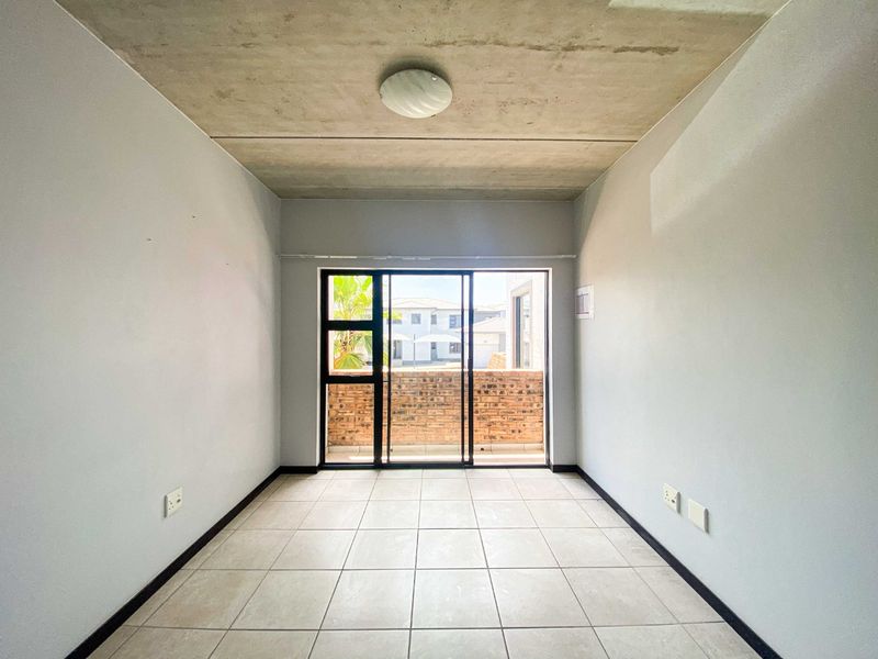 Two Bedroom Apartment To Let - Photo 3