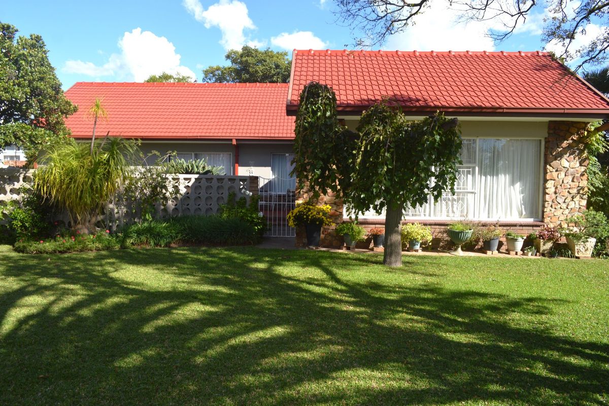 Family Haven in Flamwood with Fibre and Borehole - Photo 4