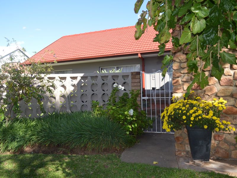 Family Haven in La hoff with Fibre and Borehole - Photo 6