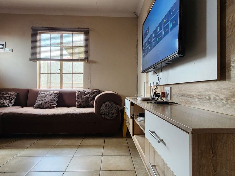 Stunning 3Bedroom House for Sale in Sky City - Photo 6