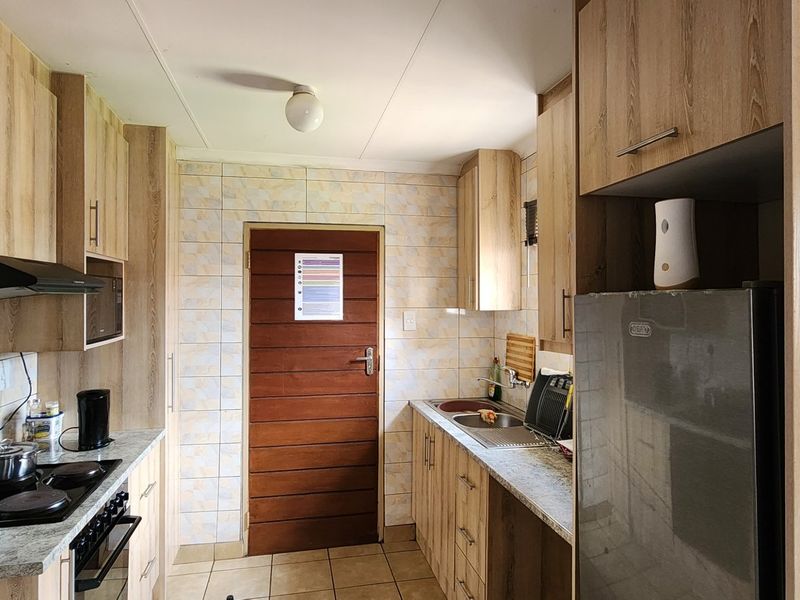 Stunning 3Bedroom House for Sale in Sky City - Photo 8