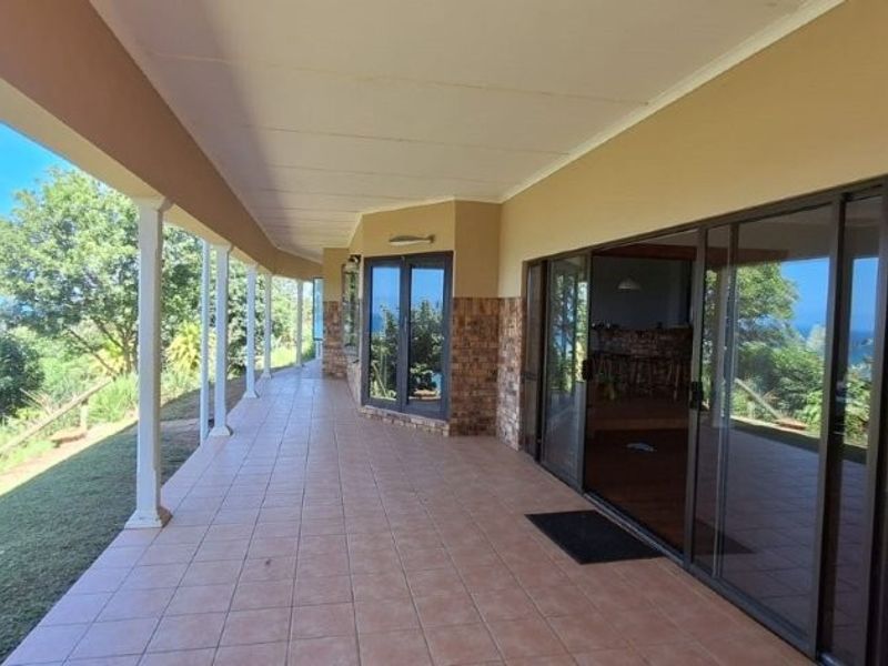 Spacious Family Home In Umtentweni With Beautiful Sea Views - Photo 6