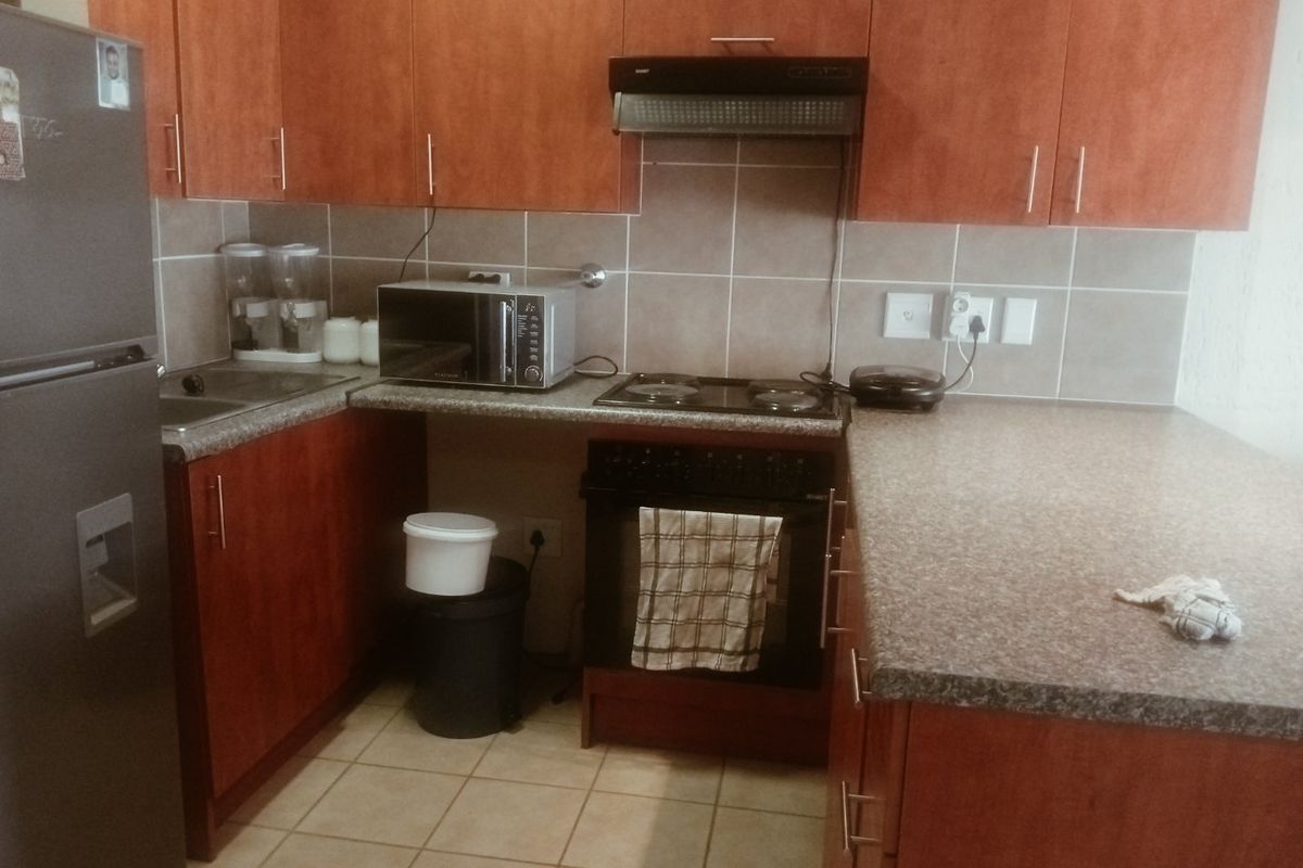 Step into Comfort with this Beautiful 2-Bedroom Apartment! - Photo 4