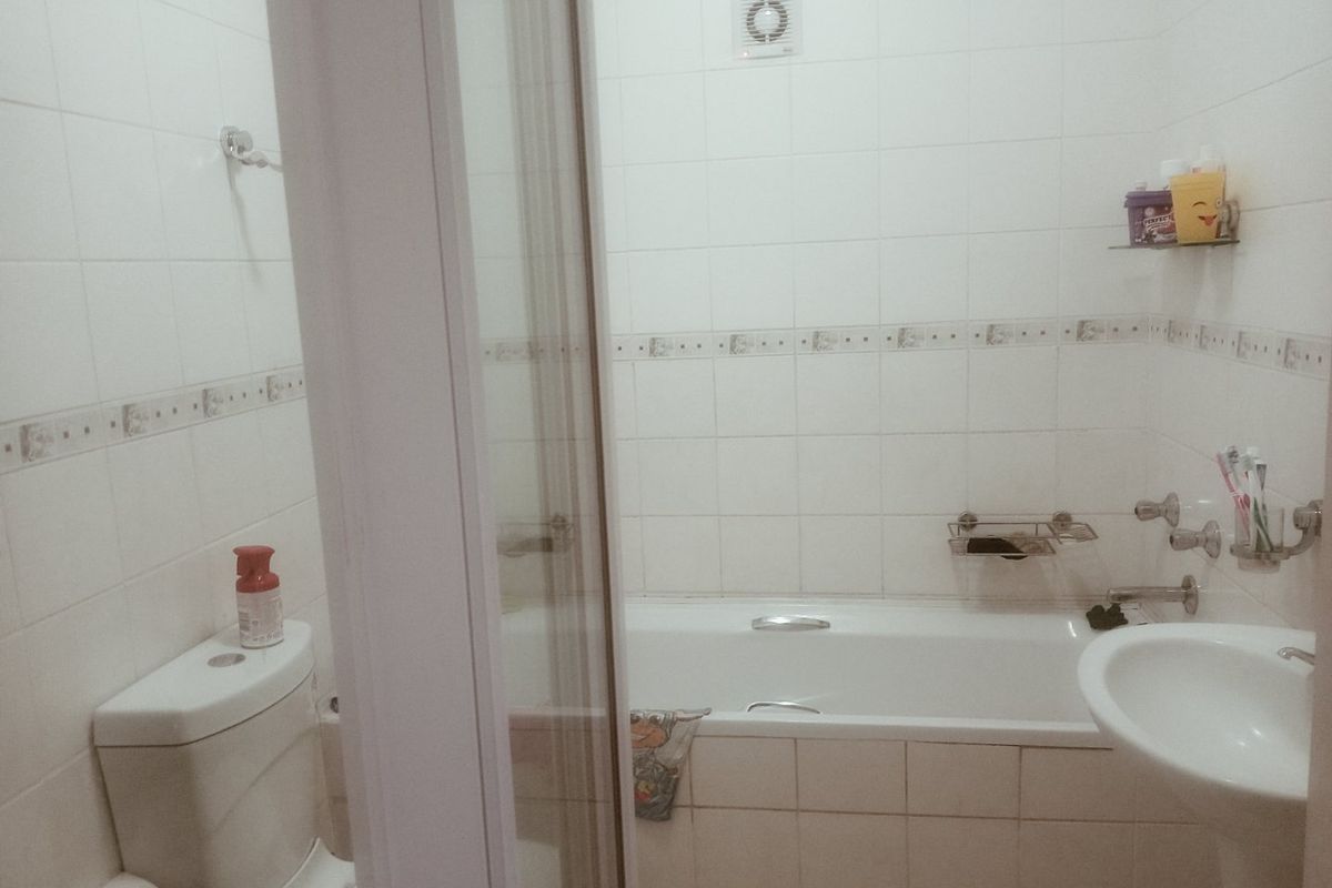 Step into Comfort with this Beautiful 2-Bedroom Apartment! - Photo 5