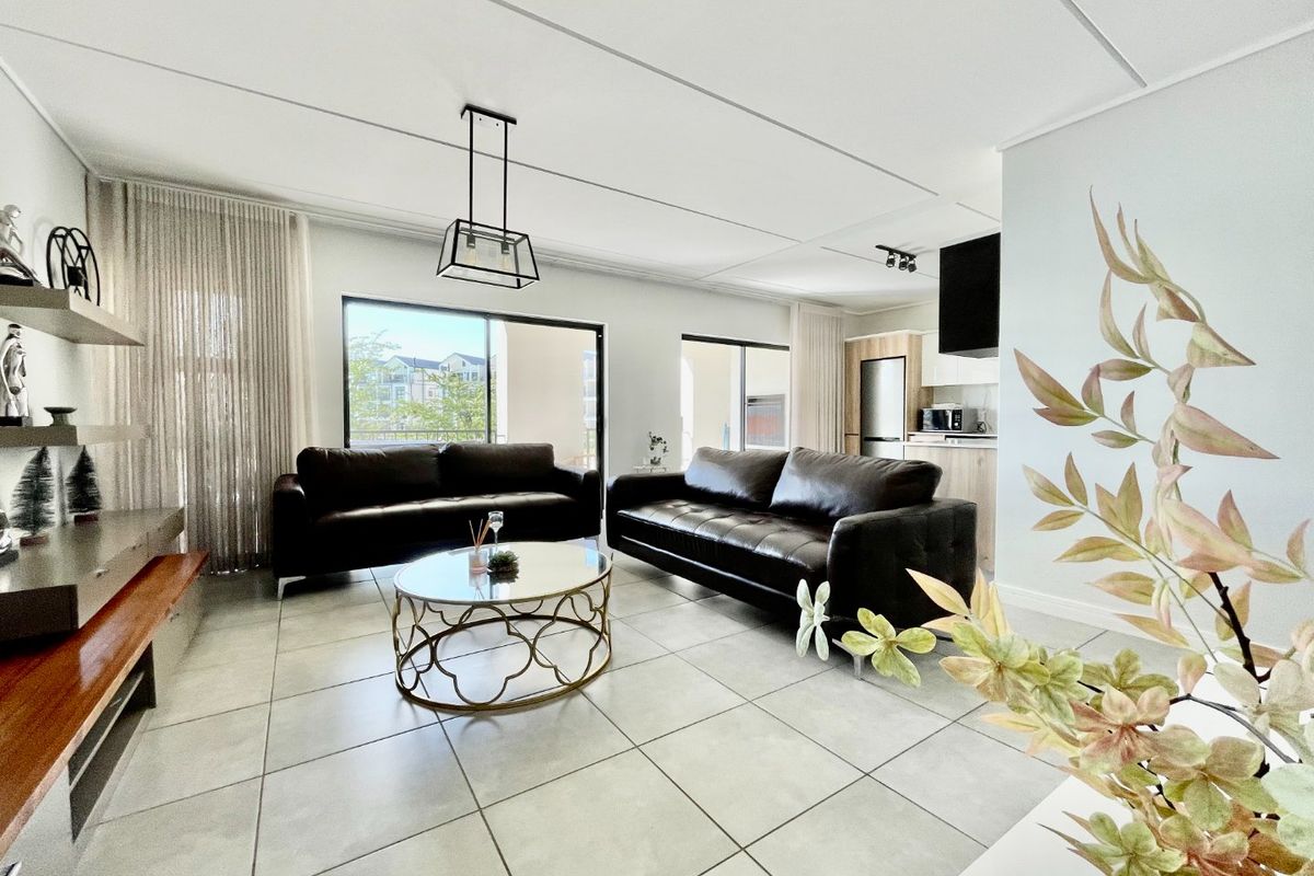 3 Bed 2 Bath 1st Floor For Rent - Photo 2