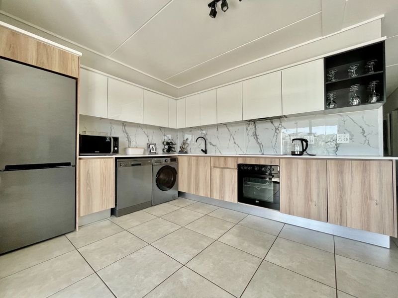 3 Bed 2 Bath 1st Floor For Rent - Photo 7