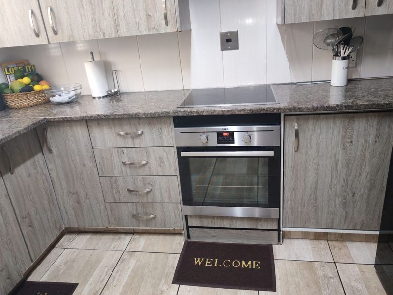 Stunning and neat duplex to rent in Eldoreigne - Photo 9