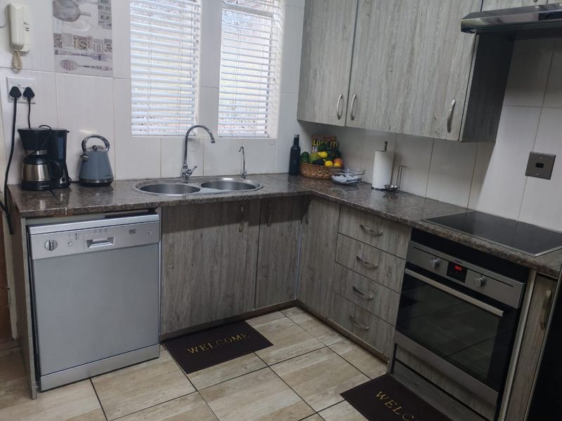 Stunning and neat duplex to rent in Eldoreigne - Photo 8