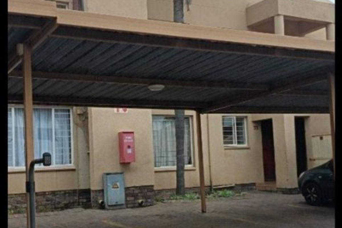 2 Bedroom Ground Floor Apartment for Sale in President Park, Midrand - Photo 4