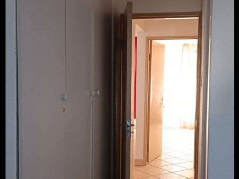 2 Bedroom Ground Floor Apartment for Sale in President Park, Midrand - Photo 5