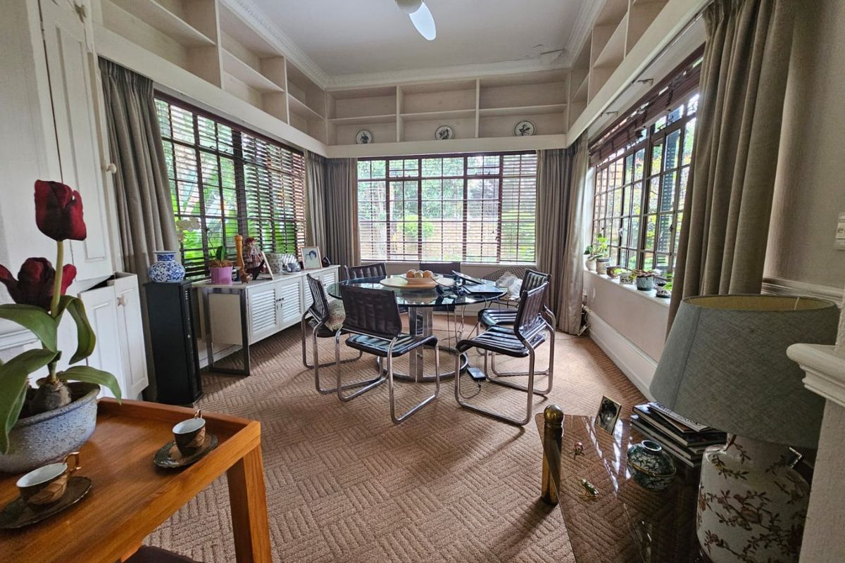 Hidden Gem in the Heart of Brooklyn – Spacious 4 Bedroom Home - Photo 4