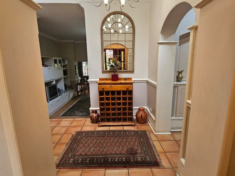 Hidden Gem in the Heart of Brooklyn – Spacious 4 Bedroom Home - Photo 2