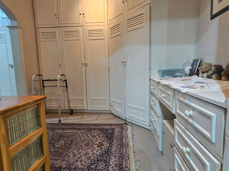 Hidden Gem in the Heart of Brooklyn – Spacious 4 Bedroom Home - Photo 8