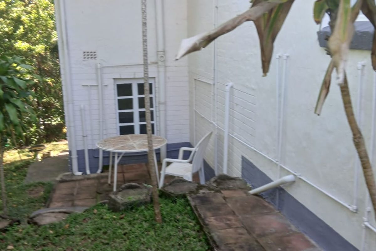 PET FRIENDLY SPACIOUS FAMILY HOME. - Photo 4