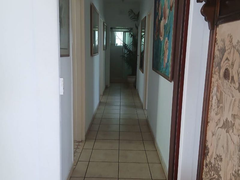 PET FRIENDLY SPACIOUS FAMILY HOME. - Photo 10